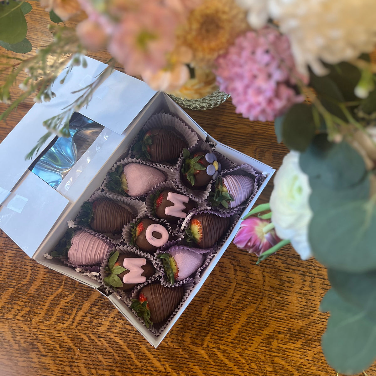 Mother's Day Chocolate Covered Strawberries (LG) – My Favorite Sweet Shoppe  Pittsburgh, image size:1200x1200